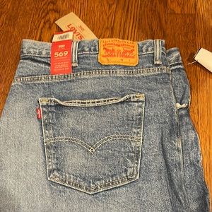 New with tags Levi’s shorts size 46